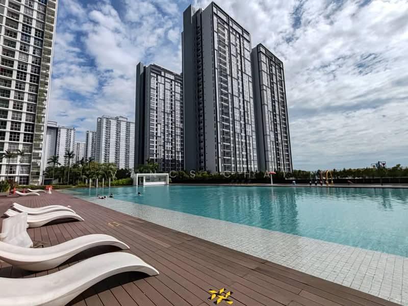 Lakefront Residence - 3