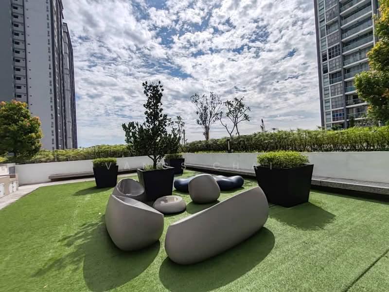 Lakefront Residence - 5