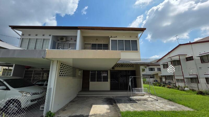 Island Park Double Storey Semi Detached Home - 3