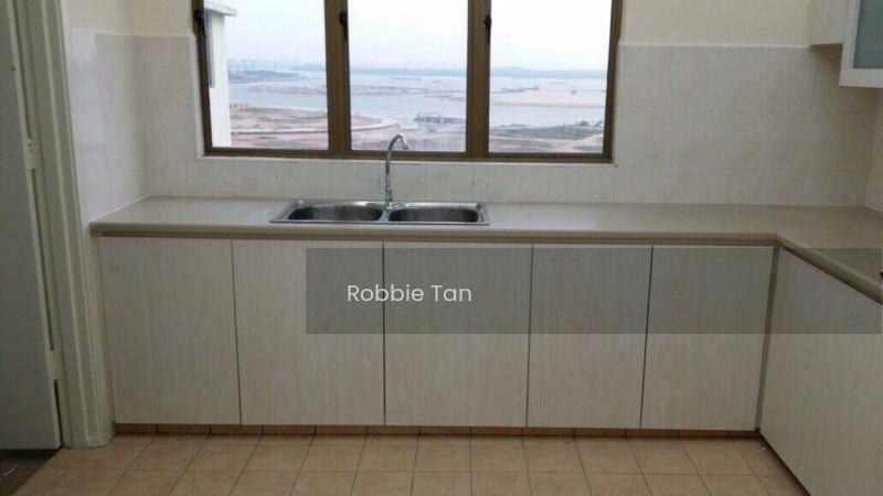 Danga View Apartment - 2