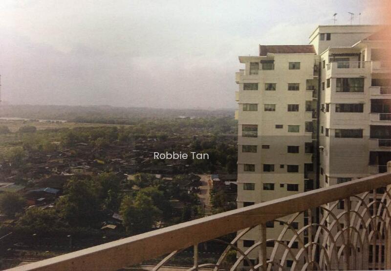 Danga View Apartment - 3