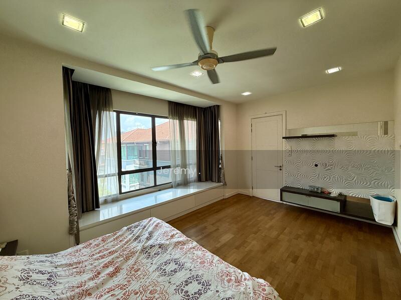 Ara Hill Condominium - 4