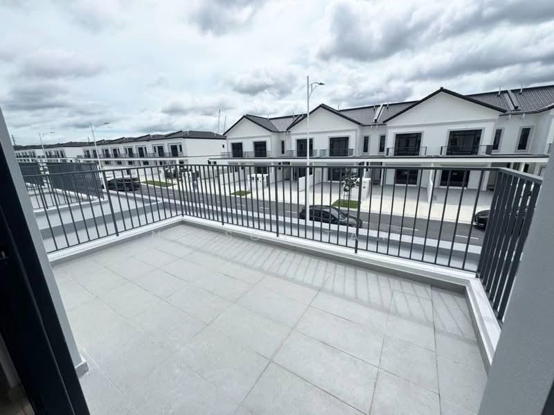 RESIDENSI BOTANI 3 - 2