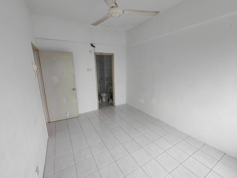 Vista Millennium Condominium - 3