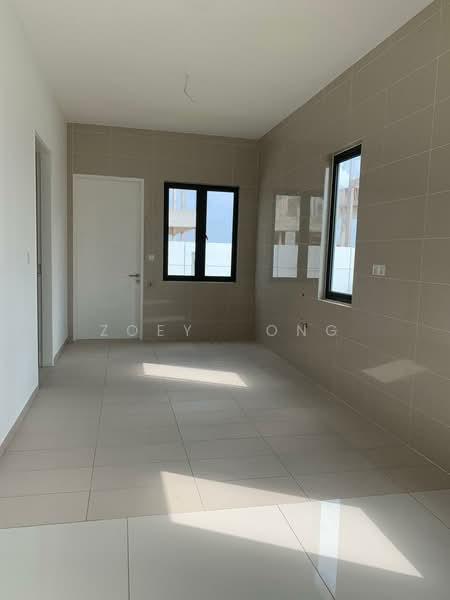 Big Corner Lot Nilai Impian | Below Market Price - 5