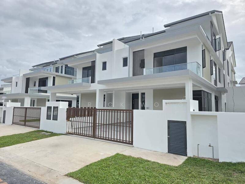 The Woodlands Cluster Homes @ Horizon Hills - 2