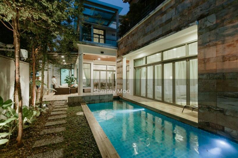 Bungalow at Mont Kiara - 3