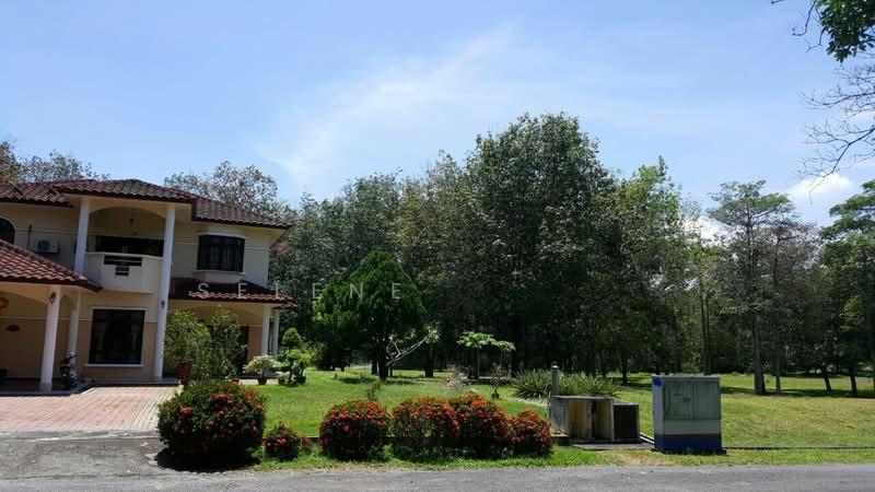 Bungalow Land at College Heights Garden Resort - 3
