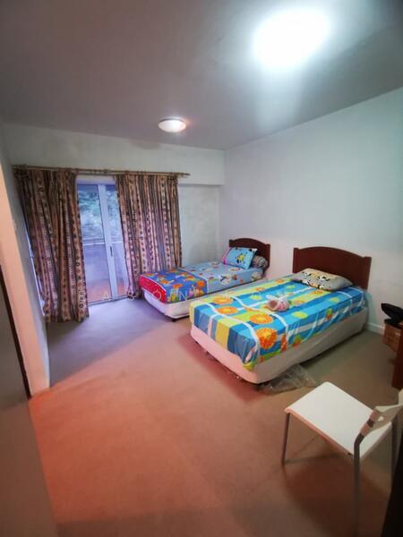 Golden Hills Resort (Amber Court Apartment) - 3