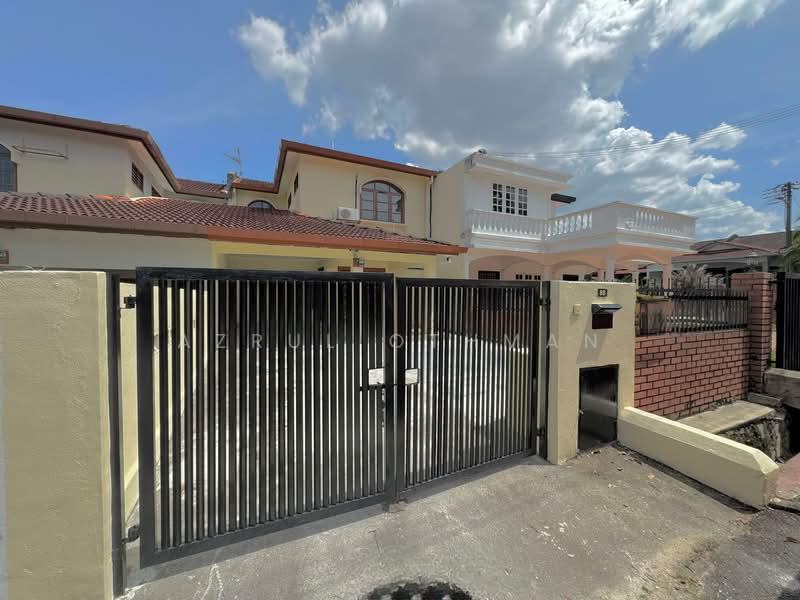 Taman Pinggiran Golf - 2