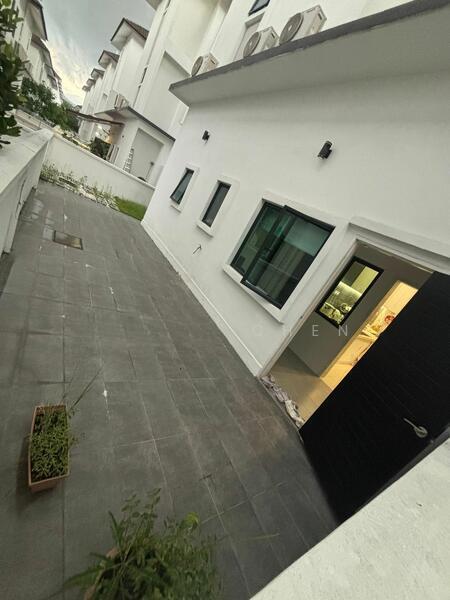 Semi-Detached House at Bandar Seri Botani - 4
