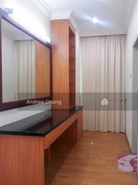 Gurney Palace - 4