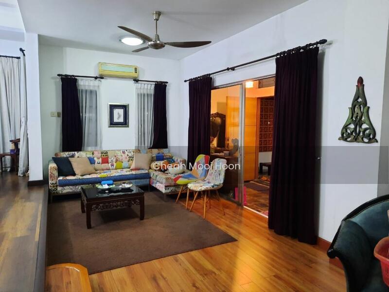 Semi-D house at Petaling Jaya - 1