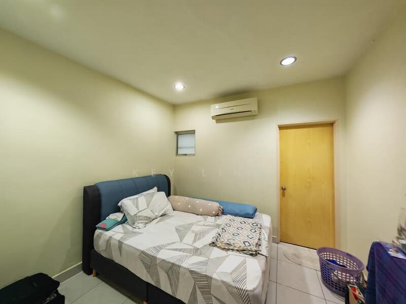 Taman Kinrara Seksyen 5 - 4