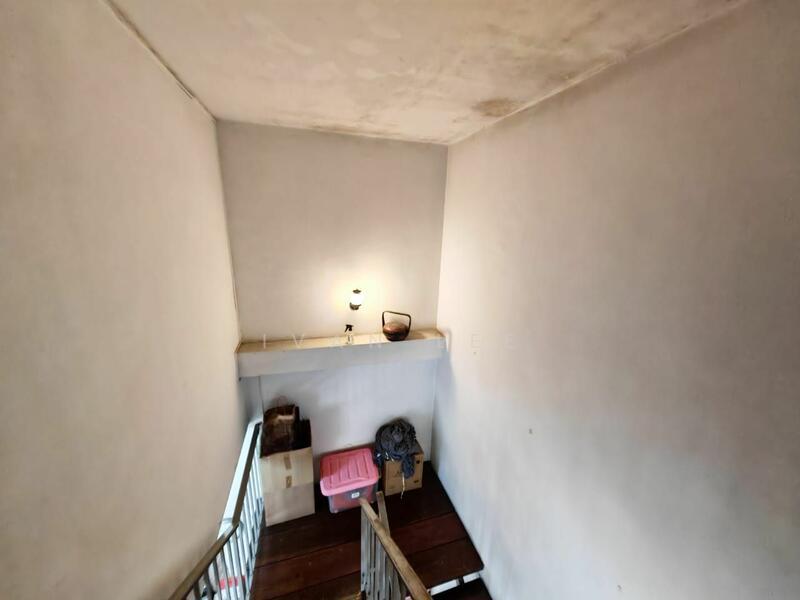 2-storey Terrace House at SS2 - 5