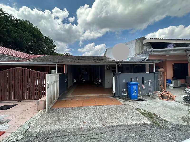 RENOVATED Single Storey Terrace Jalan Kesum Seksyen 24 - 1
