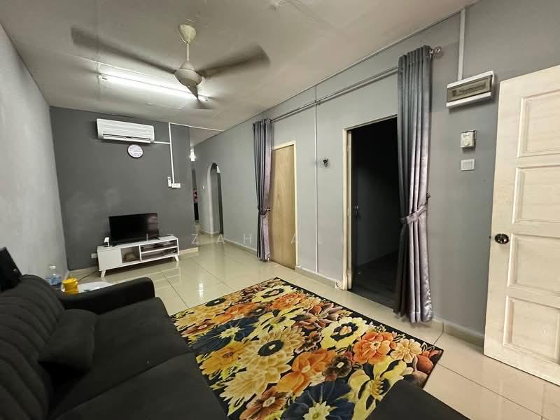 RENOVATED Single Storey Terrace Jalan Kesum Seksyen 24 - 3