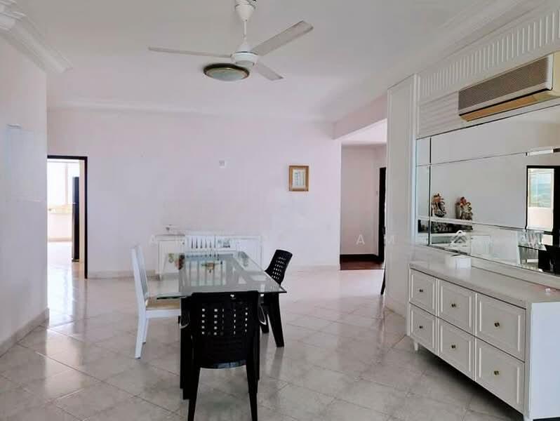 Gurney Beach Resort - 1