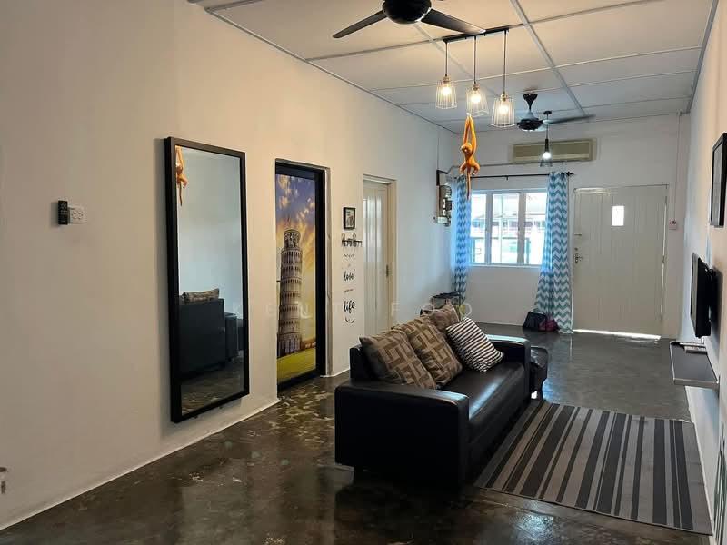 Taman Shatin Freehold Single Storey House - 3