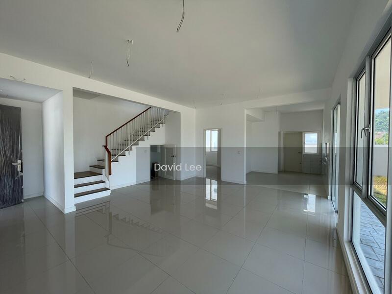 Garland 2, Kota Emerald, Rawang - 4