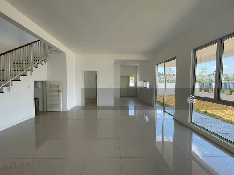 Garland 2, Kota Emerald, Rawang - 5