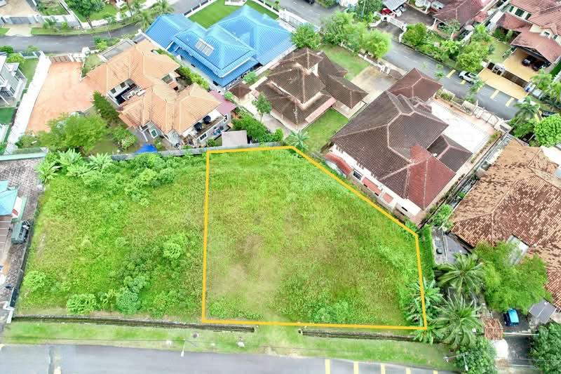 Bungalow Lot Seksyen 8 - 4