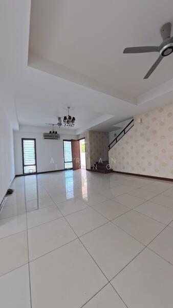 Bandar kinrara 8 - 1