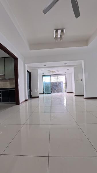 Bandar kinrara 8 - 3