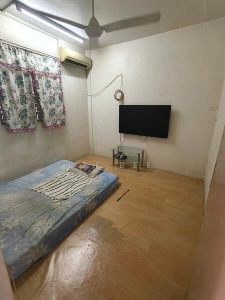 Flat Taman Ungku Tun Aminah - 2