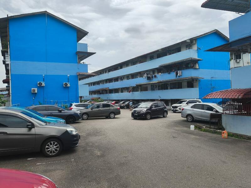 Flat Taman Ungku Tun Aminah - 1