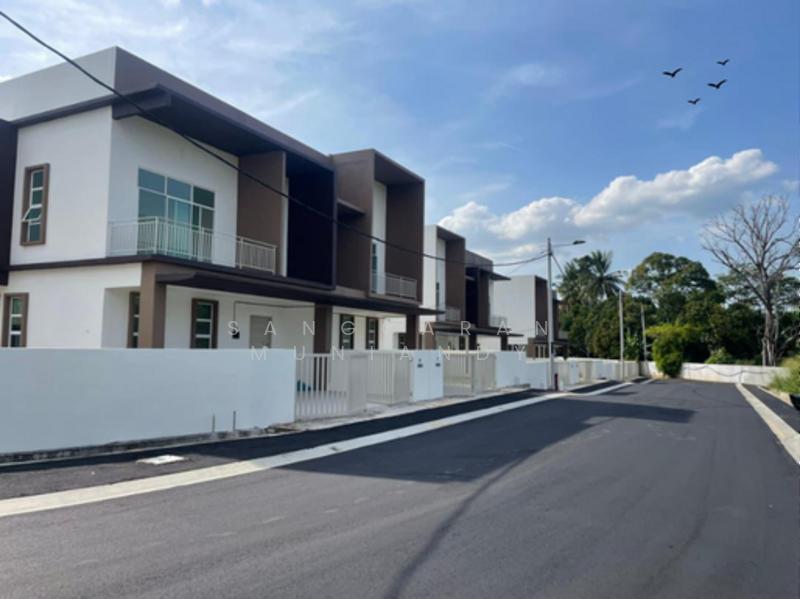 RUMAH BERKEMBAR DUA TINGKAT DI SUNGAI PETANI - 2