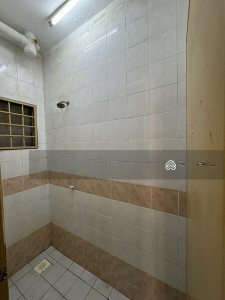 Flat PKNS Section 7 - 4