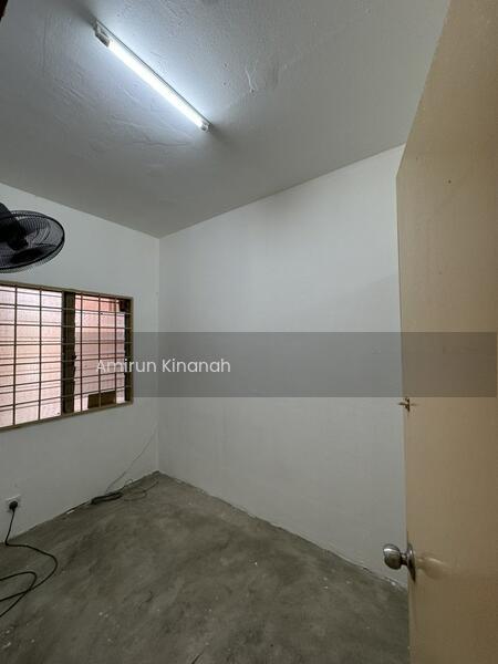 Flat PKNS Section 7 - 3