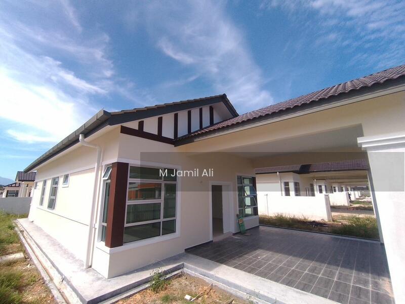 Bungalow at Tangkak - 1