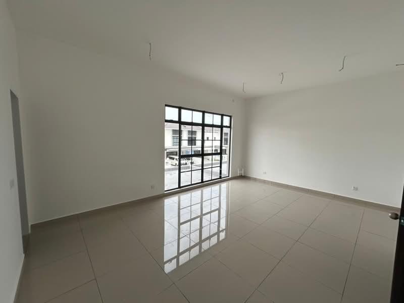 RESIDENSI BOTANI 2 - 4