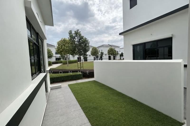 RESIDENSI BOTANI 2 - 5