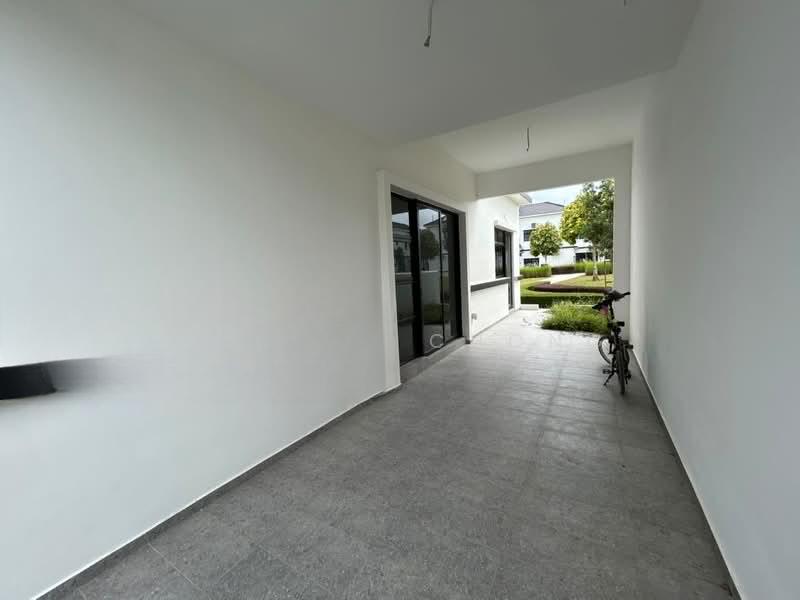 RESIDENSI BOTANI 2 - 4