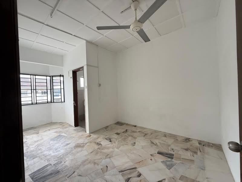 Taman Desa Kempas - 5