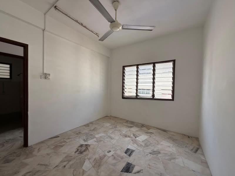 Taman Desa Kempas - 4