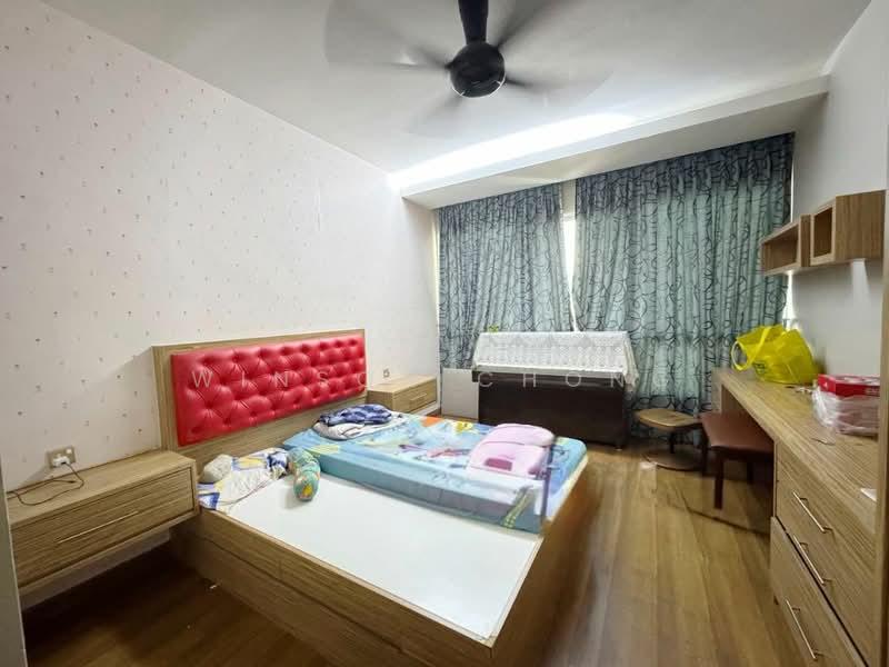 Central Park condominium - 4