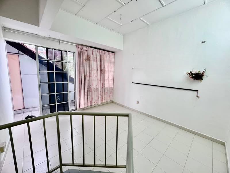 Taman Tampoi Utama - 4