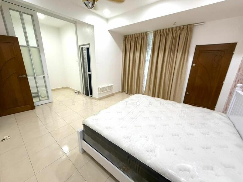 Rini Hills 2 - 4