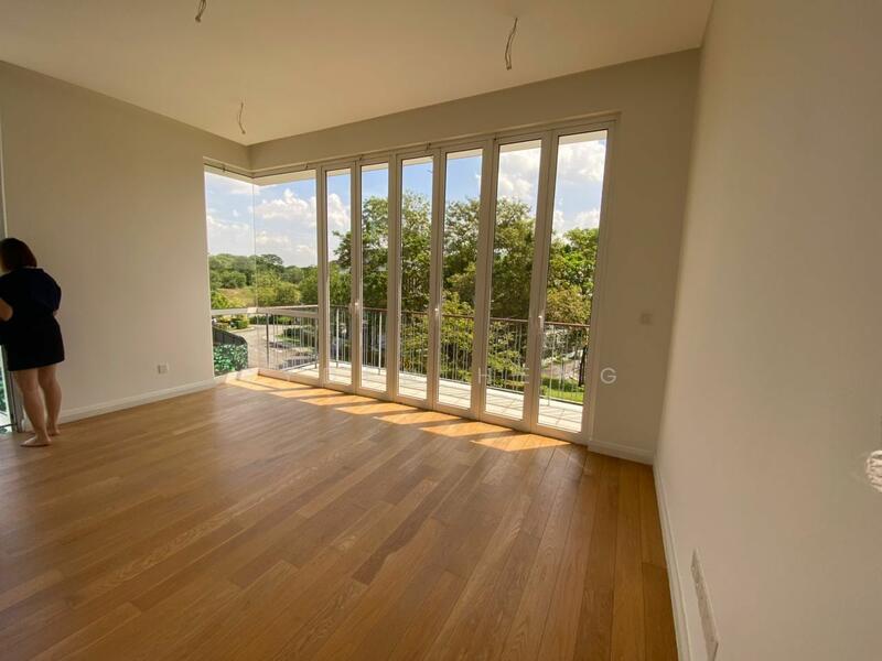 3-storey Terraced House at Puteri Harbour - 4