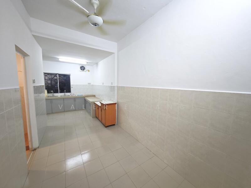 Taman Puncak Jalil - 4