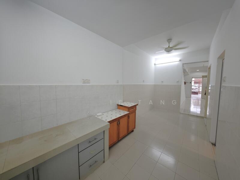 Taman Puncak Jalil - 5