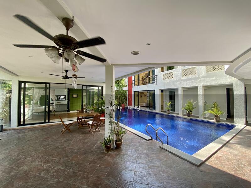 Outstanding Tasteful Bungalow Surrounded by Greens - 2