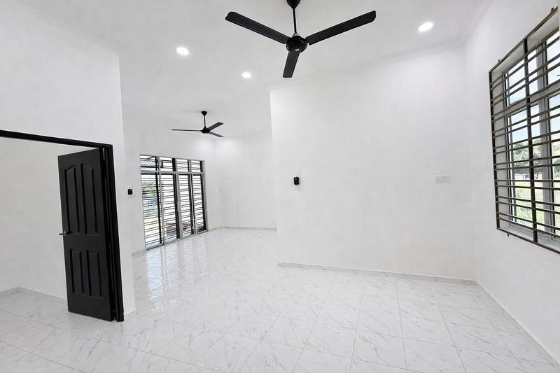 Banglo Setingkat 4 Bilik @ Kampung Alor Tapah, Bukit Gading, Tanah Merah - 4