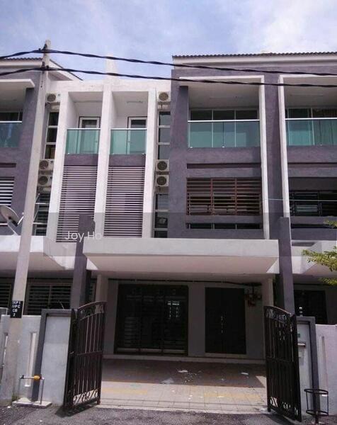 Terrace house at Kampar - 1