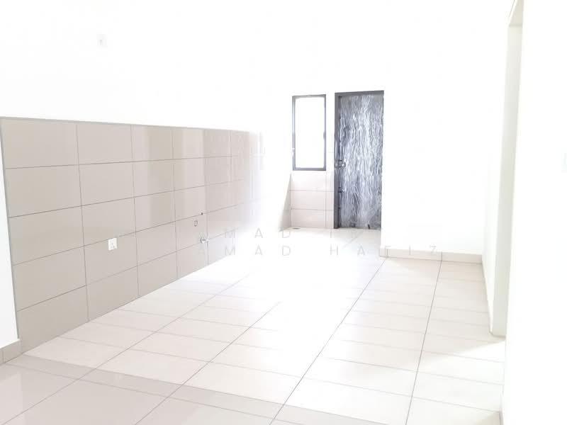 Bandar Bukit Raja : Casira 3 - 4