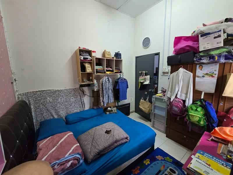 Seksyen 32, Bukit Naga 40460 Shah Alam - 4